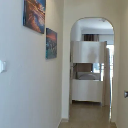 Apartment White 70m From The Sea *