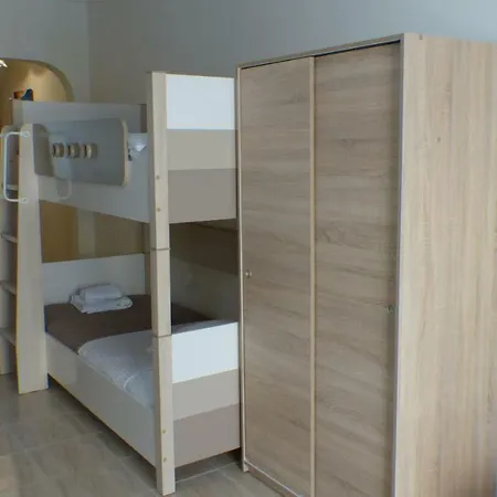 Apartment White 70m From The Sea *