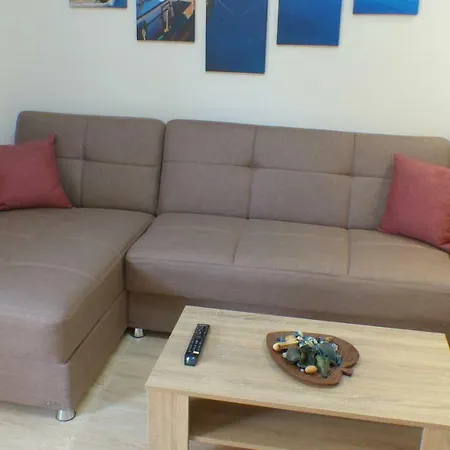 White 70m From The Sea Apartment *